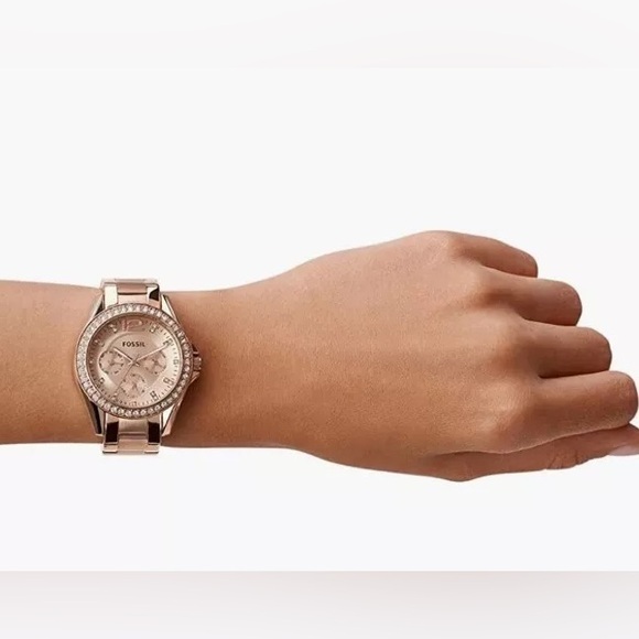 SOLD! BRAND NEW! Fossil Riley Rose Gold Watch - Picture 4 of 10